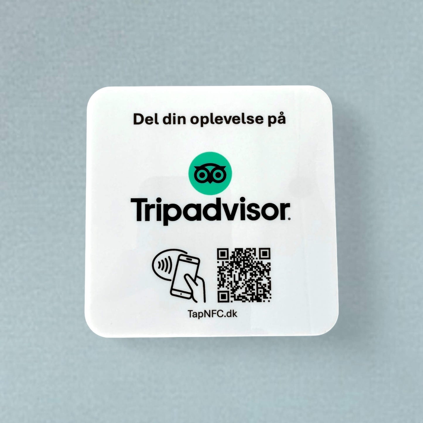 Selvklæbende Pad til Tripadvisor med NFC og QR kode – gør det nemt for kunder at interagere med din virksomhed.