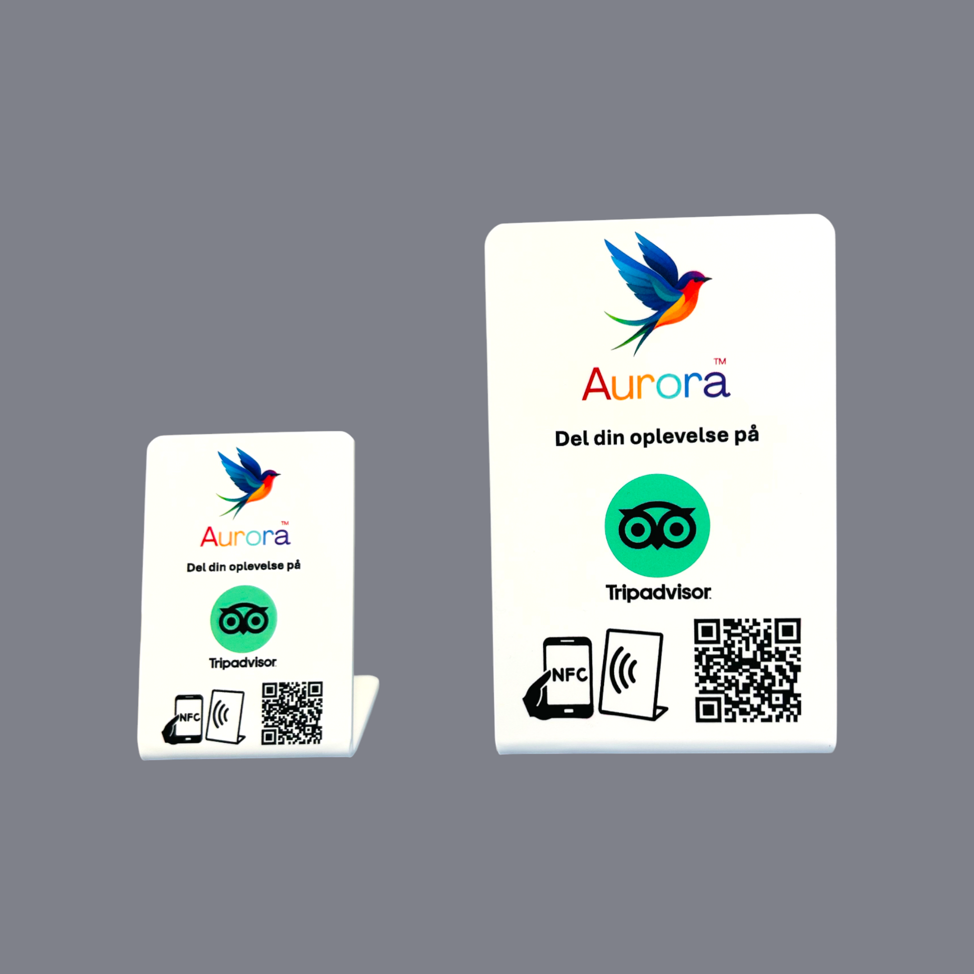 NFC bordstandere med eget logo og QR kode til Tripadvisor anmeldelser