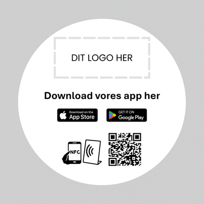 Rund selvklæbende pad til Download App med NFC og QR kode – fås med eget logo for et professionelt og personligt udtryk.