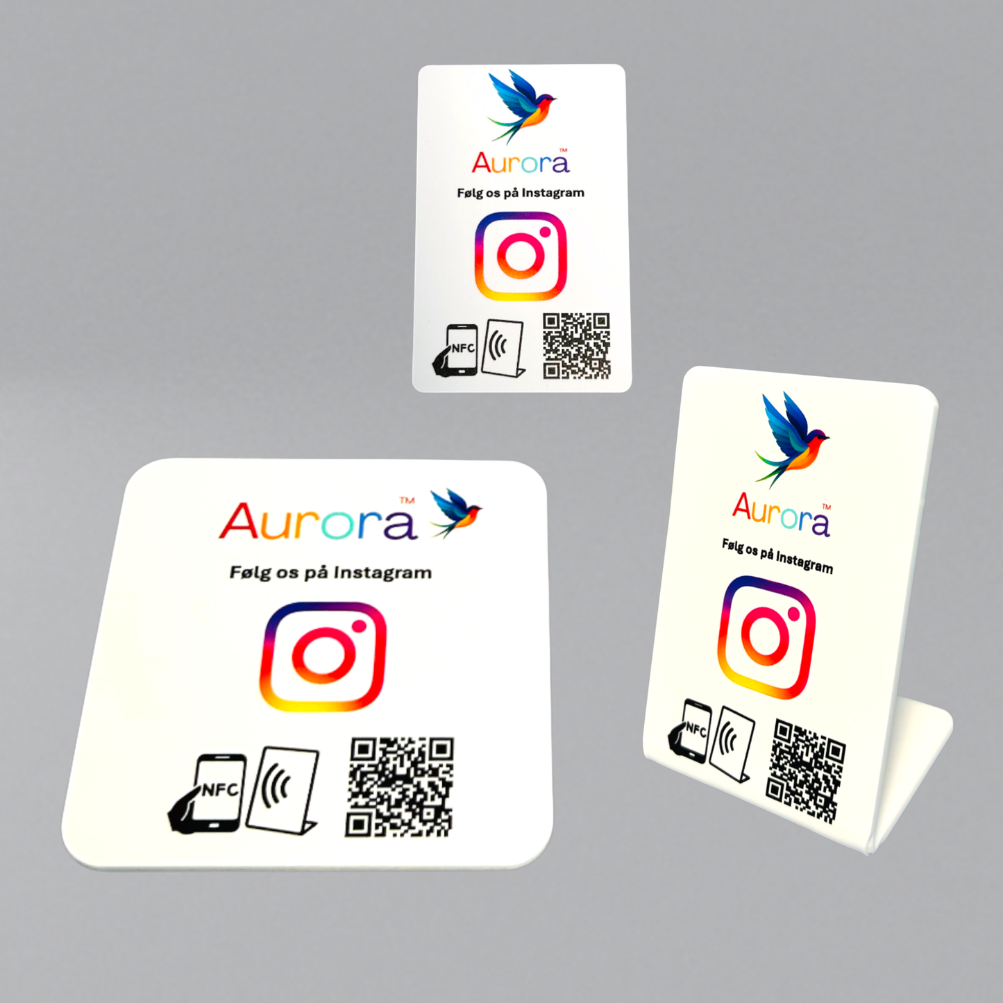 Pakke med NFC Bordstander, selvklæbende pad og kort med QR kode og dit logo til flere følgere til butik på Instagram