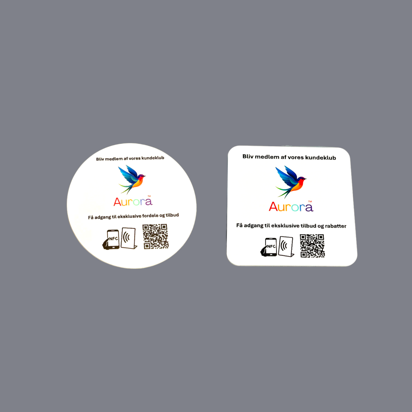 NFC selvklaebende pad med QR kode og eget logo til at få tilmeldinger til kundeklub