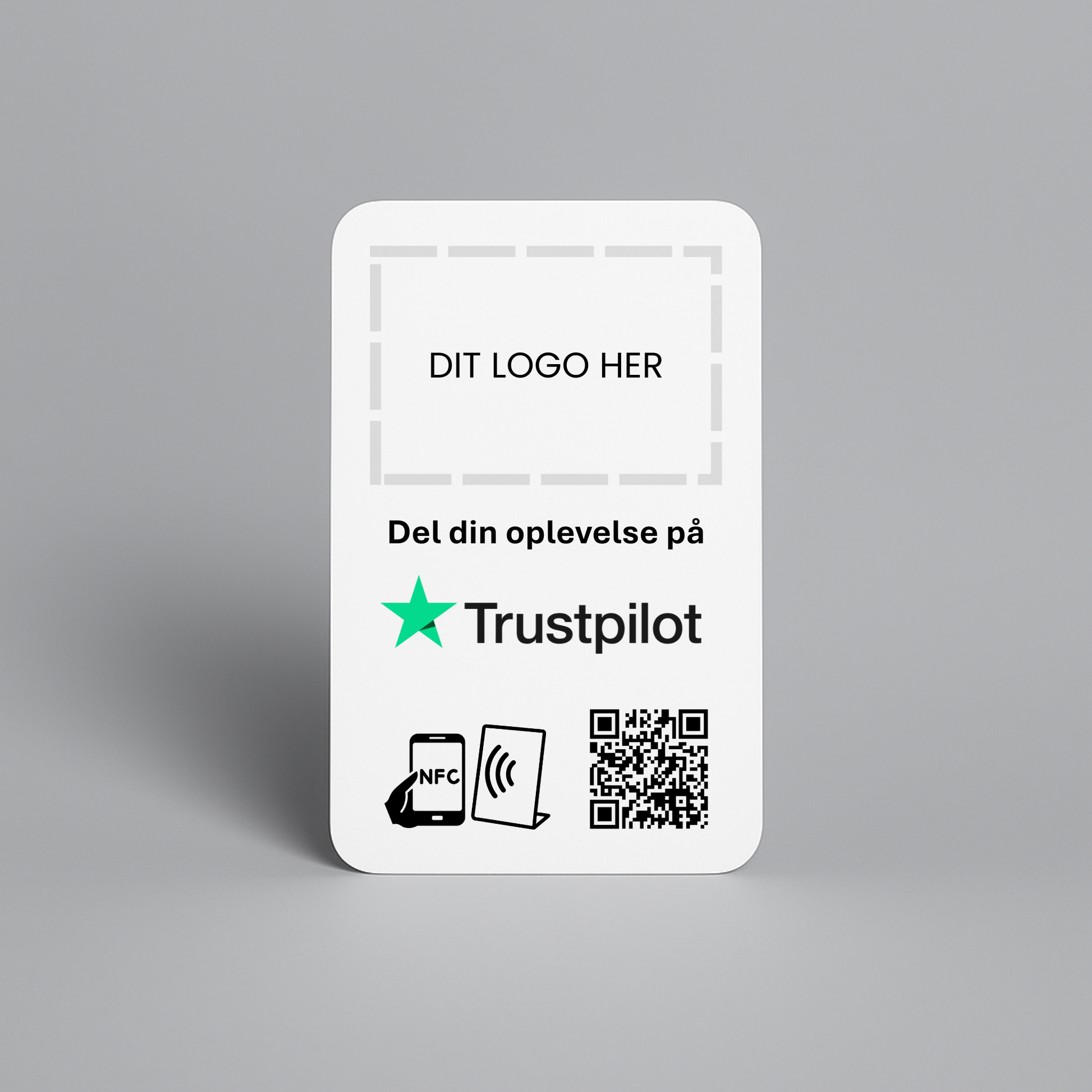 Kort til Trustpilot med NFC og QR kode – fås med eget logo for et professionelt og personligt udtryk.