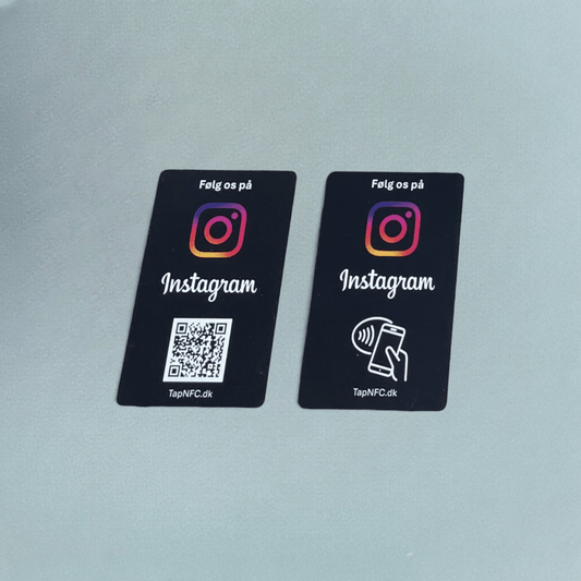 Følg os på Instagram kort sort med NFC og QR kode - TapNFC ApS